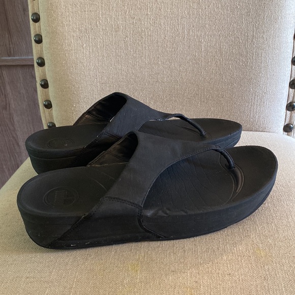 Fitflop Women’s LuLu Comet Wedge Sandals Slip On Toe Post Black Size 9 - Picture 2 of 12